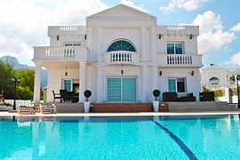 Bungalow Roman