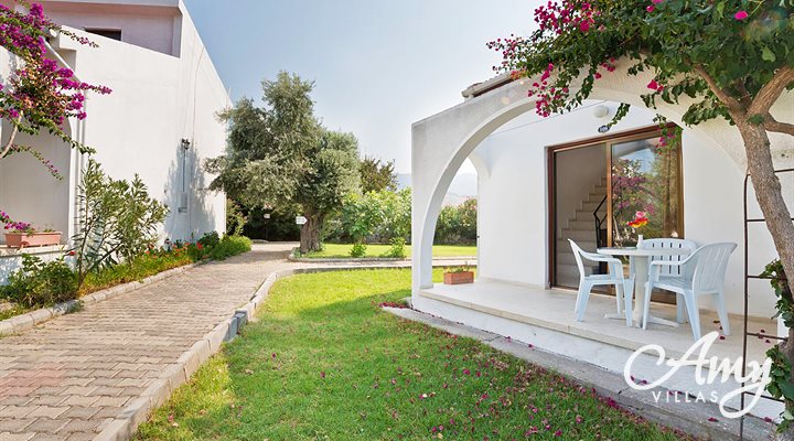 Bungalow Bare Hill - Alsancak, North Cyprus
