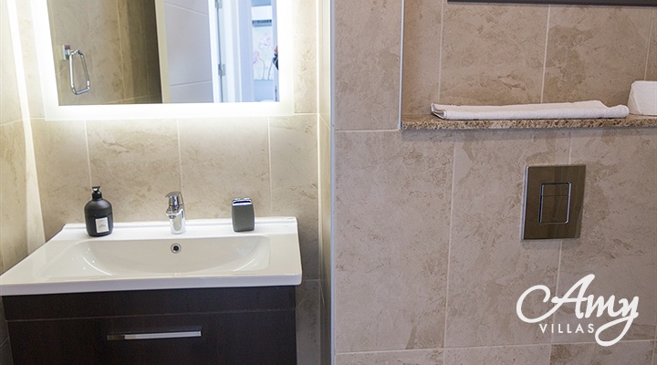 Penthouse Elegance - Kyrenia, North Cyprus