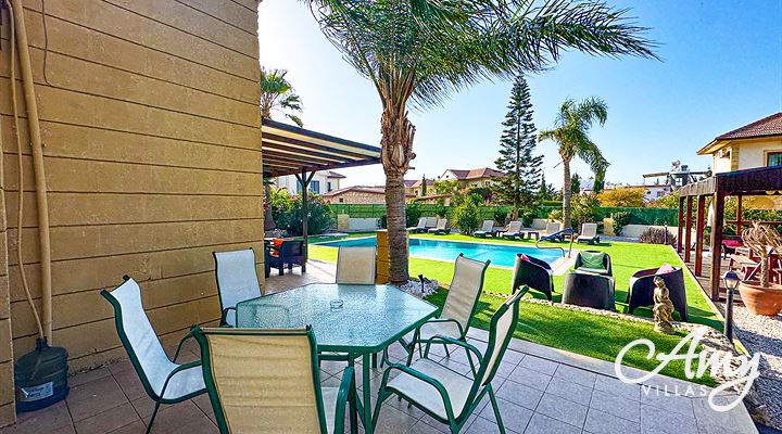 Villa Oak Lodge - Lapta, North Cyprus